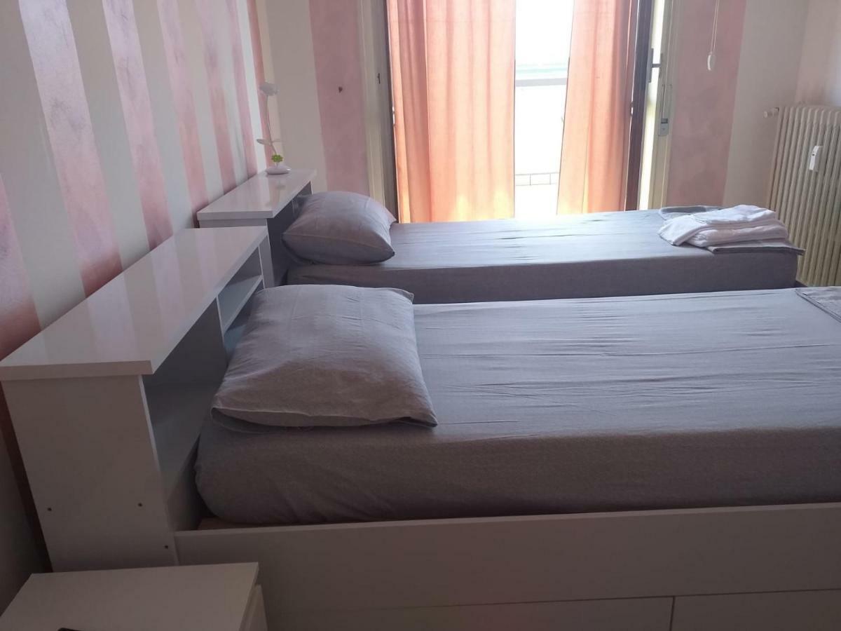 Idea Bed & Breakfast Bergamo Bagian luar foto