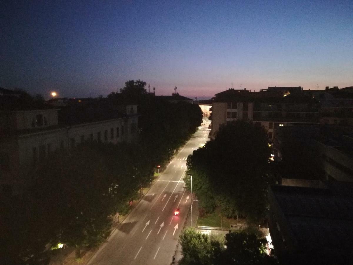 Idea Bed & Breakfast Bergamo Bagian luar foto