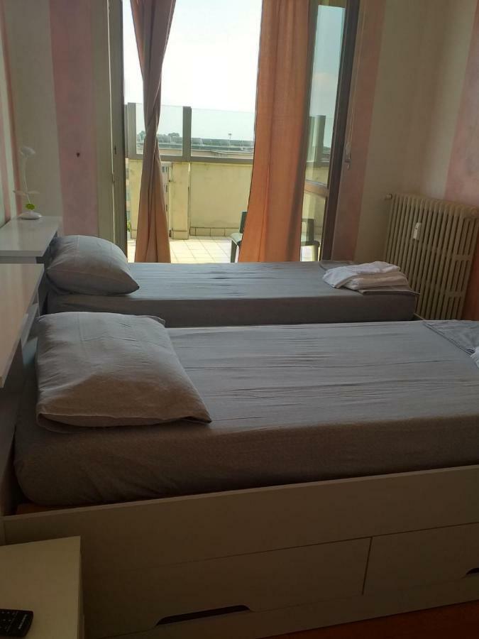 Idea Bed & Breakfast Bergamo Bagian luar foto